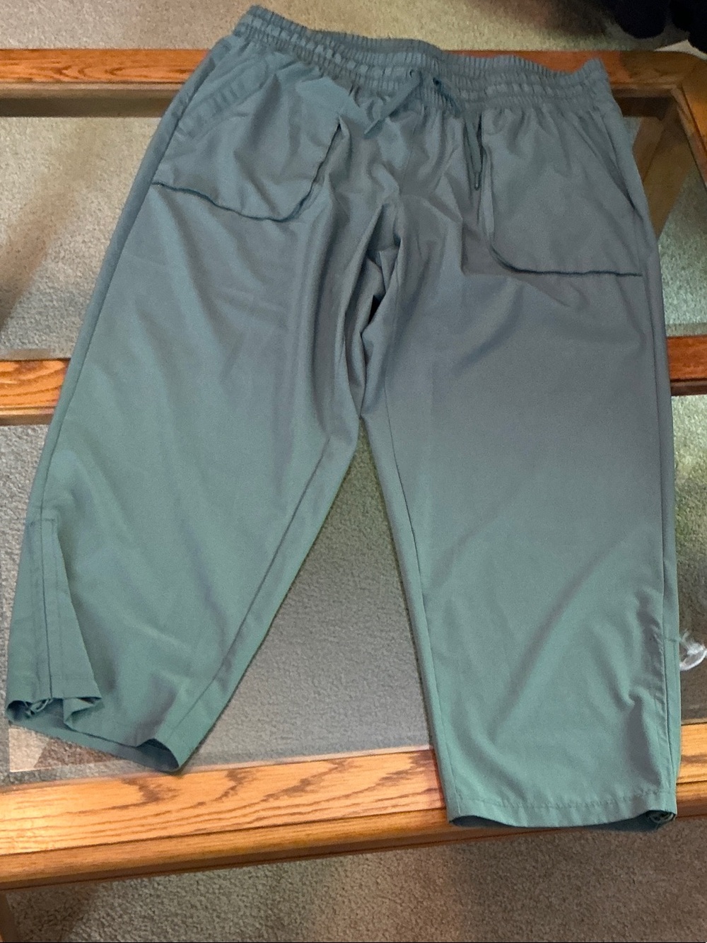Avia Women's Teal Capris